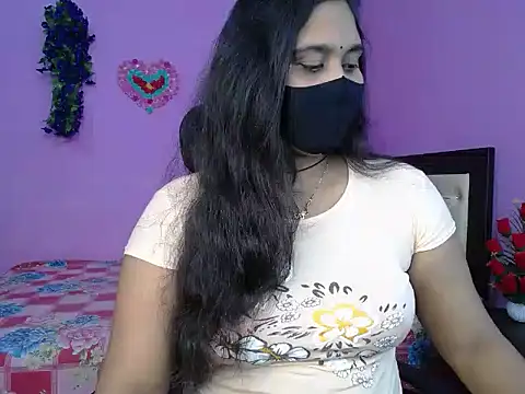 Hot Maleka online show from April 12, 2026, 5:05 pm