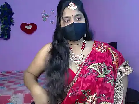 Hot Maleka online show from May 8, 2026, 4:44 pm