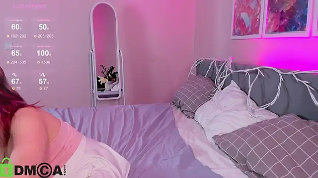 Sara Robinson online show from September 12, 2025, 3:39 am