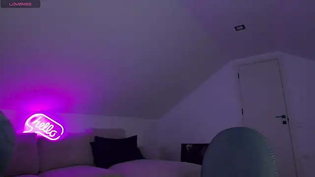 KhloeK online show from April 1, 2026, 7:53 am