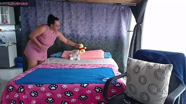 Snapshot of miia-big1boobs_ chatting on September 14, 2025, 2:28 pm miia-big1boobs  online show from September 14, 2025, 2:28 pm