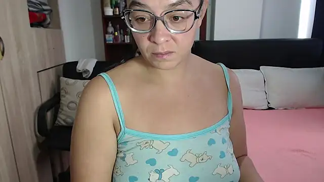 Snapshot of miia-big1boobs_ chatting on March 17, 2025, 8:19 pm miia-big1boobs  online show from March 17, 2025, 8:19 pm