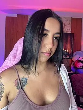 Tamara Roberts1 online show from April 3, 2026, 3:24 am