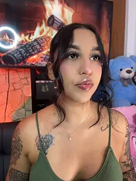 Snapshot of Tamara_Roberts1 chatting on July 22, 2026, 2:13 am Tamara Roberts1 online show from July 22, 2026, 2:13 am