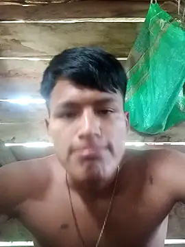 Snapshot of Huebolocko chatting on December 16, 2024, 7:43 pm Huebolocko online show from December 16, 2024, 7:43 pm