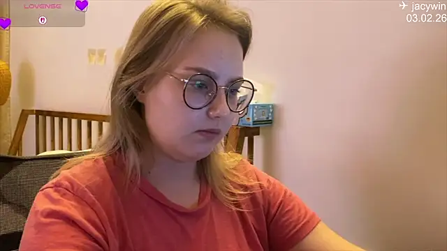 JacyWinslat online show from February 3, 2026, 4:34 pm