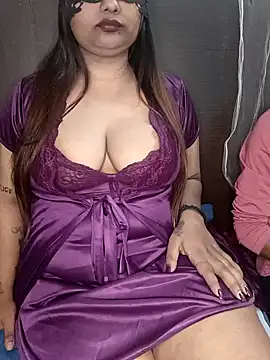 sexy-bu online show from March 12, 2025, 7:47 pm