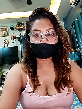 Cute-mona online show from April 19, 2026, 10:16 am