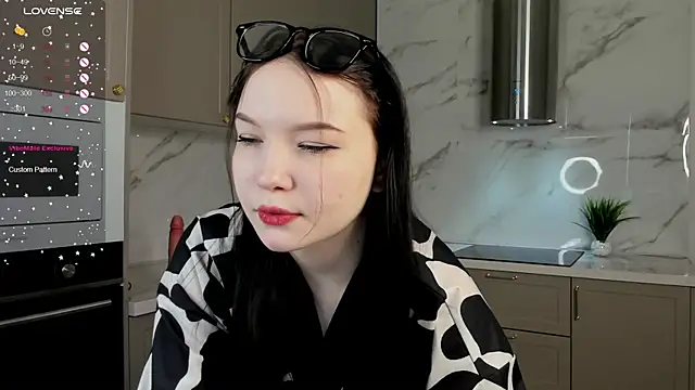 uwwu bunny online show from March 22, 2025, 2:36 pm