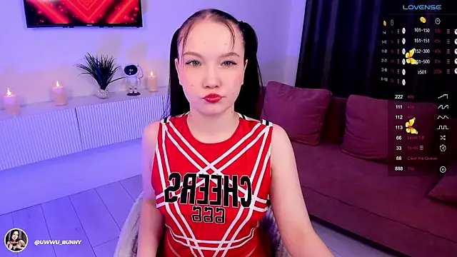 uwwu bunny online show from February 5, 2025, 2:05 pm