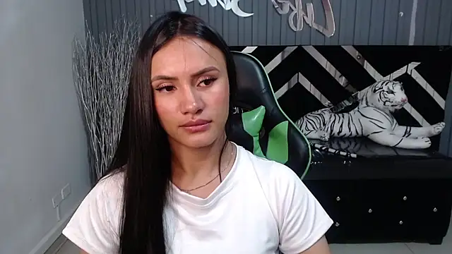 Snapshot of allison_a1 chatting on February 21, 2025, 9:45 am allison a1 online show from February 21, 2025, 9:45 am