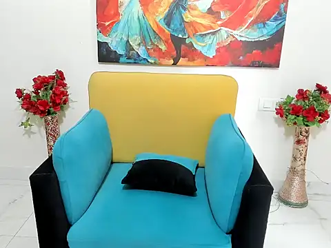 evaaelfiee online show from April 4, 2026, 3:24 am