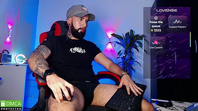 Diilanhott online show from May 25, 2026, 11:58 pm