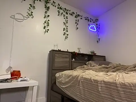 Kittyymaze1 online show from November 4, 2025, 1:15 pm