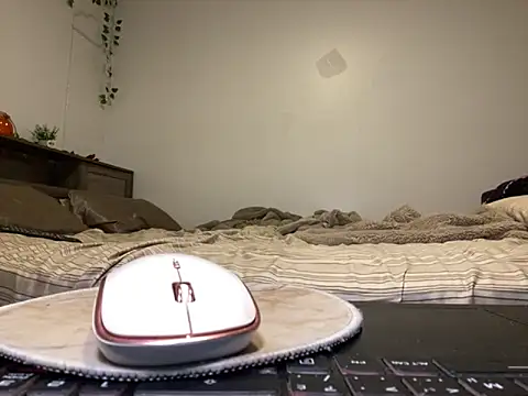 Kittyymaze1 online show from October 6, 2025, 12:06 pm