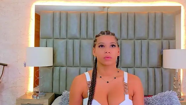 TiaraRosse online show from March 19, 2026, 11:54 am