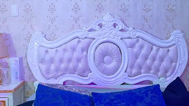 TiaraRosse online show from November 13, 2025, 5:33 am