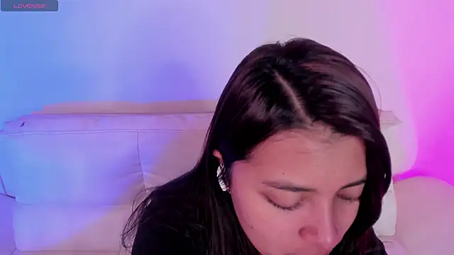 Rebeca Williams  online show from November 20, 2025, 11:00 am