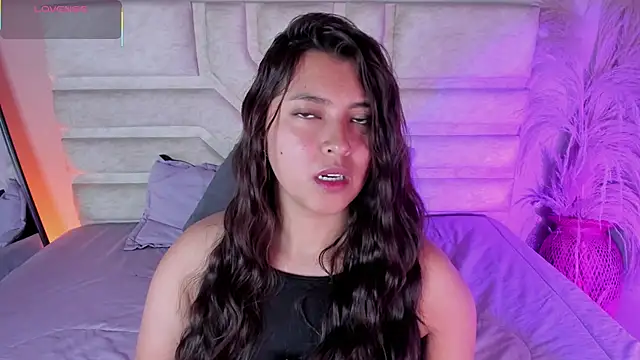 Rebeca Williams  online show from November 10, 2025, 12:15 am