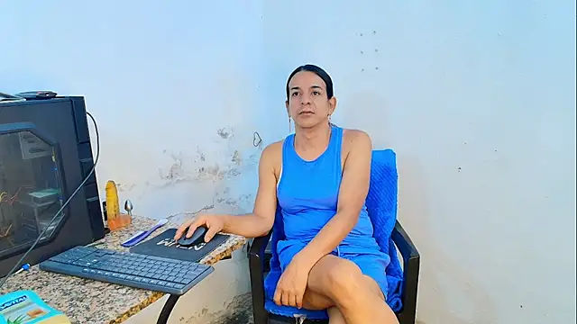 Snapshot of Oh_Tique chatting on April 16, 2026, 12:00 am Oh Tique online show from April 16, 2026, 12:00 am