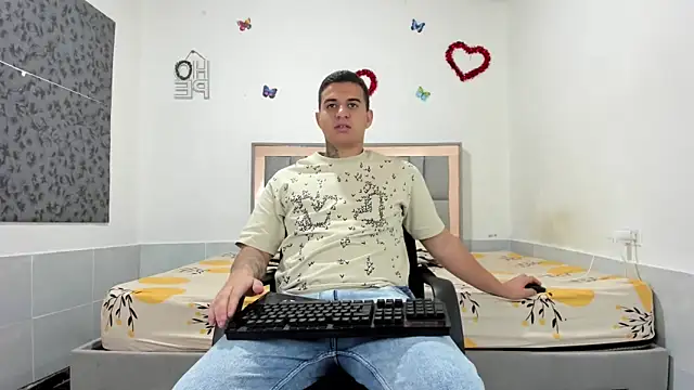 simookeler online show from November 14, 2025, 7:28 pm