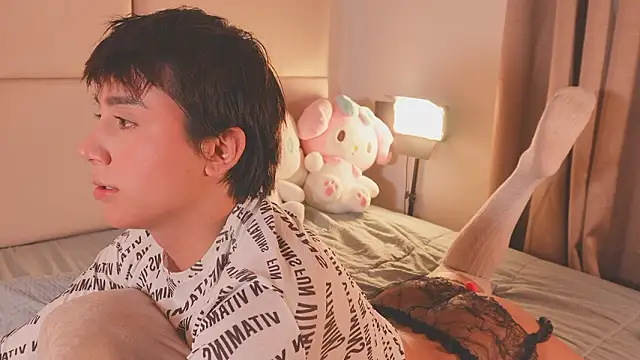 Snapshot of SweetHanson chatting on February 25, 2026, 7:36 pm SweetHanson online show from February 25, 2026, 7:36 pm