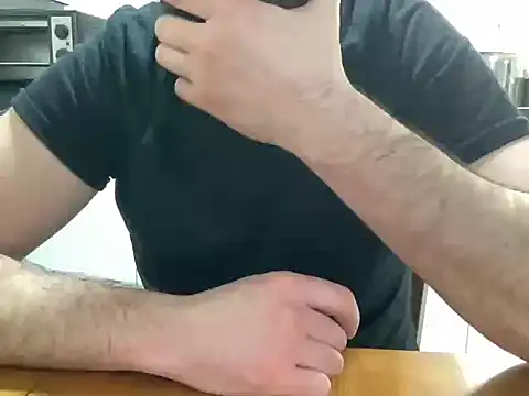 hommesexy17 online show from March 6, 2026, 9:21 pm