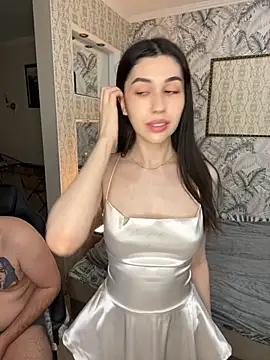 LushLuna online show from October 30, 2025, 10:35 am