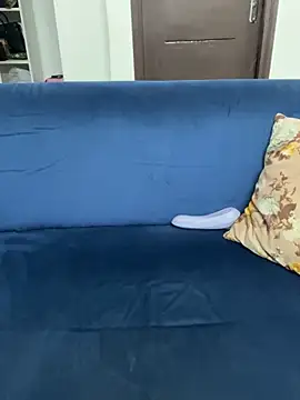 leilachic online show from January 4, 2025, 5:58 pm