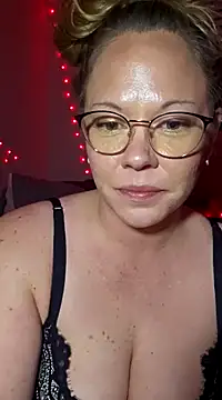 Snapshot of MissyLovexxx chatting on December 29, 2024, 3:33 am MissyLovexxx online show from December 29, 2024, 3:33 am