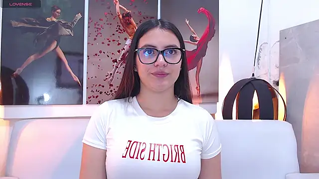 Snapshot of leiya_1303 chatting on January 4, 2025, 10:24 pm leiya 1303 online show from January 4, 2025, 10:24 pm