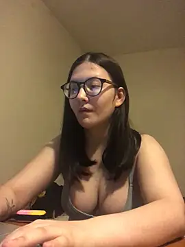 Snapshot of Prudie_Gabriella chatting on February 19, 2025, 7:16 pm Prudie Gabriella online show from February 19, 2025, 7:16 pm