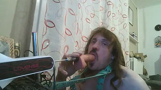 cyril020202 online show from November 24, 2025, 7:19 am