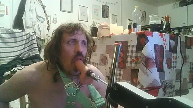 cyril020202 online show from November 1, 2025, 11:09 pm