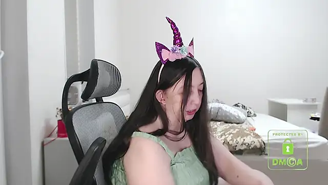 cute and hot online show from October 25, 2025, 2:07 pm