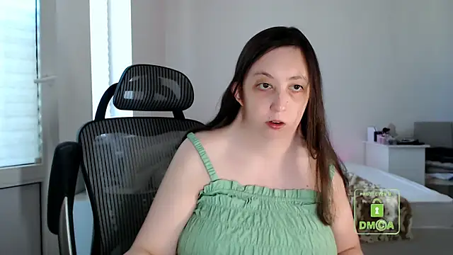 cute and hot online show from June 14, 2026, 3:02 pm
