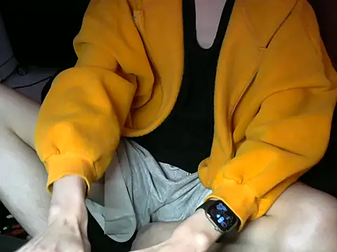 Ray175oo online show from February 12, 2026, 4:51 pm