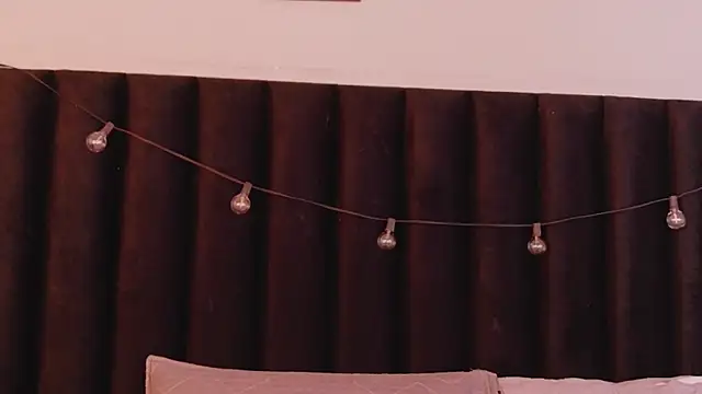 hotlatinateacher online show from October 31, 2025, 8:27 pm