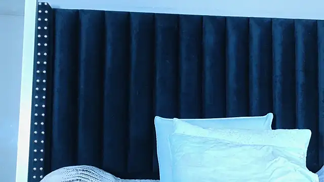 hotlatinateacher online show from February 10, 2026, 6:51 pm