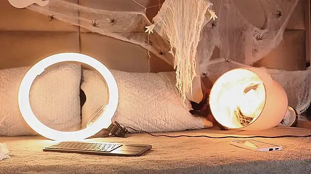 angelinepossy online show from October 22, 2025, 9:35 pm