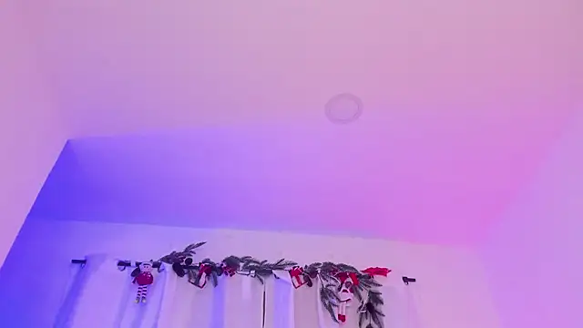 Lia Petite1 online show from March 18, 2025, 11:42 pm