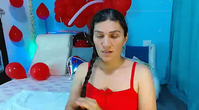 Snapshot of venus_swet_ chatting on February 18, 2025, 1:43 am venus swet  online show from February 18, 2025, 1:43 am