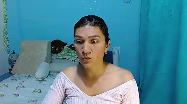 Snapshot of venus_swet_ chatting on February 13, 2025, 9:49 pm venus swet  online show from February 13, 2025, 9:49 pm