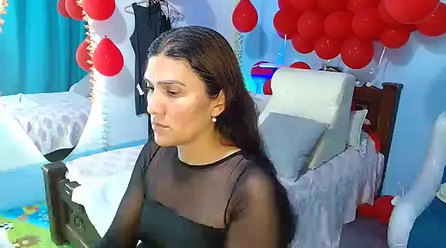 Snapshot of venus_swet_ chatting on February 23, 2025, 2:51 am venus swet  online show from February 23, 2025, 2:51 am
