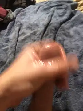 Snapshot of darksmoke011 chatting on February 14, 2026, 2:01 am darksmoke011 online show from February 14, 2026, 2:01 am