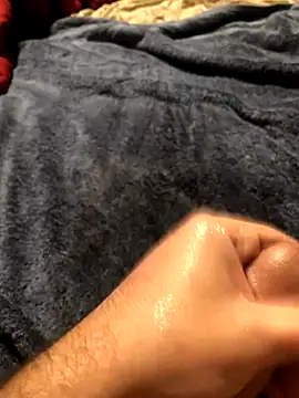 Snapshot of darksmoke011 chatting on December 5, 2025, 2:32 am darksmoke011 online show from December 5, 2025, 2:32 am