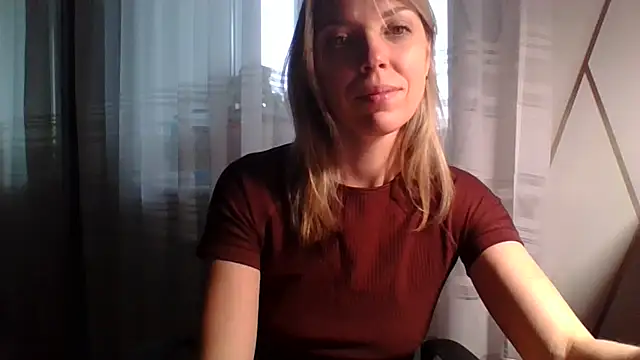 Snapshot of VelvetLove287 chatting on April 1, 2026, 6:15 am VelvetLove287 online show from April 1, 2026, 6:15 am