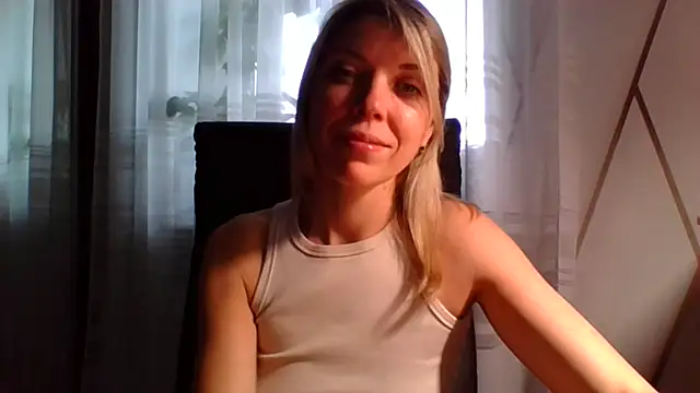 Snapshot of VelvetLove287 chatting on February 23, 2026, 8:04 am VelvetLove287 online show from February 23, 2026, 8:04 am