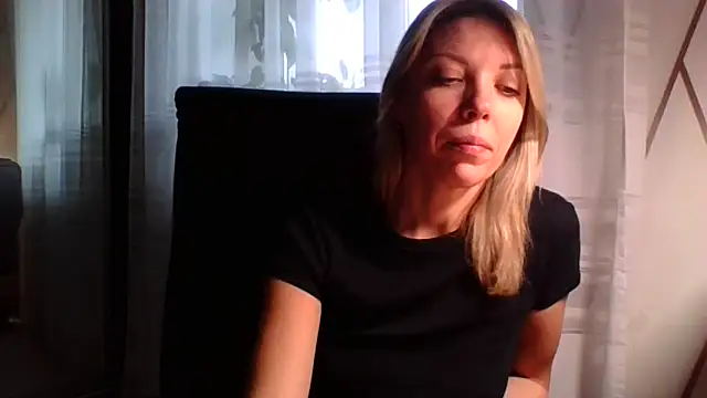 Snapshot of VelvetLove287 chatting on February 26, 2026, 6:24 am VelvetLove287 online show from February 26, 2026, 6:24 am