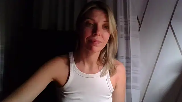 Snapshot of VelvetLove287 chatting on January 18, 2026, 7:50 pm VelvetLove287 online show from January 18, 2026, 7:50 pm